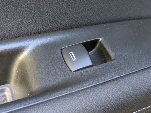 New 2025 Chevrolet Blazer LT image 23