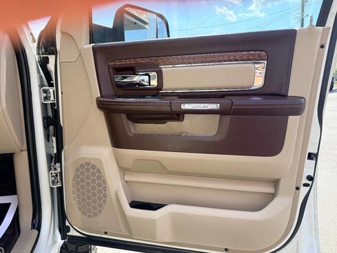 Used 2018 RAM 3500 Laramie image 37