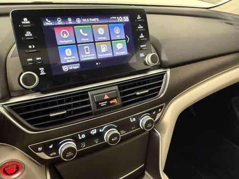 Used 2021 Honda Accord Touring image 21