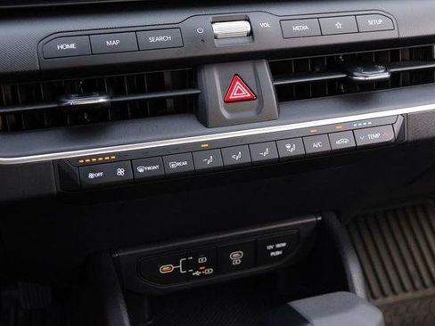 Used 2025 Kia K4 FWD image 16