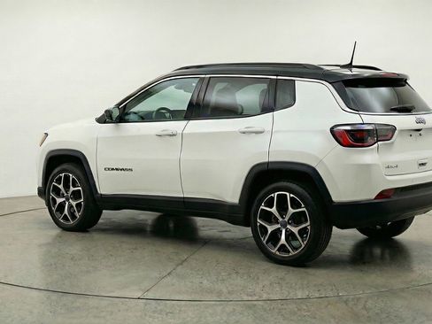 Used 2025 Jeep Compass Limited image 6