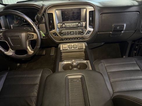Used 2018 GMC Sierra 3500 Denali w/ Duramax Plus Package AWD/4WD image 33