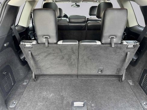 Used 2020 Nissan Pathfinder SL image 69