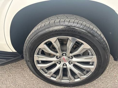 Used 2022 GMC Yukon Denali AWD/4WD image 5