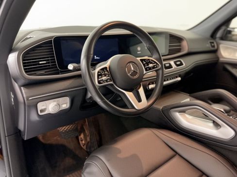Used 2021 Mercedes-Benz GLS 450 4MATIC image 4