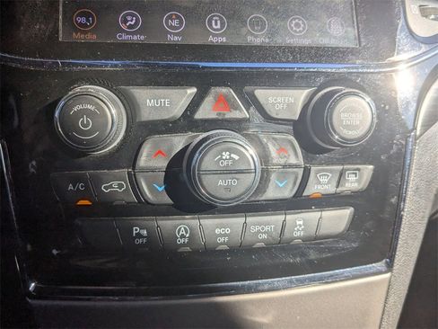 Used 2020 Jeep Grand Cherokee Laredo w/ 18" Wheel & 8.4" Radio Group image 25