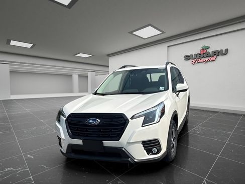 Used 2024 Subaru Forester Premium AWD/4WD image 4