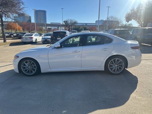 Used 2017 Alfa Romeo Giulia Ti image 6