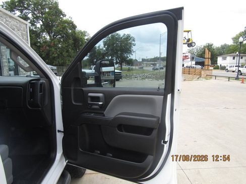 Used 2017 Chevrolet Silverado 2500 W/T RWD image 11