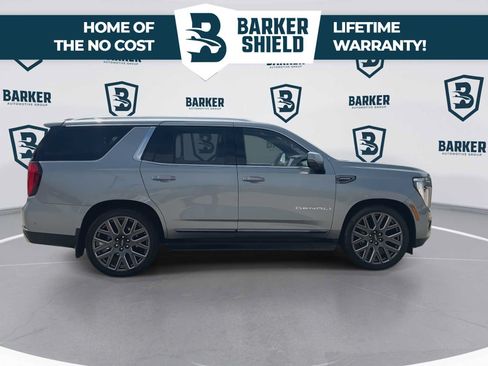 Used 2025 GMC Yukon Denali Ultimate AWD/4WD image 10