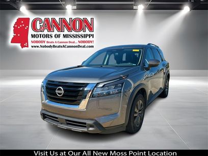 Used 2022 Nissan Pathfinder SV