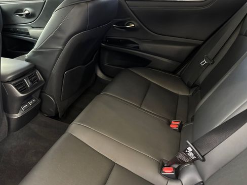 Used 2024 Lexus ES 350 w/ Accessory Package (Z1) FWD image 15