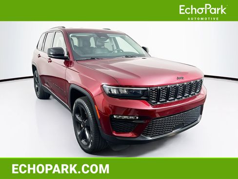 Used 2023 Jeep Grand Cherokee Limited w/ Black Appearance Package AWD/4WD image 1