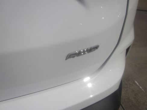 Used 2024 Ford Edge SEL AWD/4WD image 8