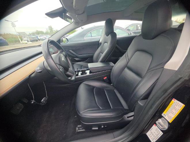 Used 2018 Tesla Model 3 Mid Range RWD image 5