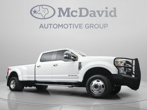 Used 2019 Ford F350 XLT w/ XLT Premium Package AWD/4WD image 24