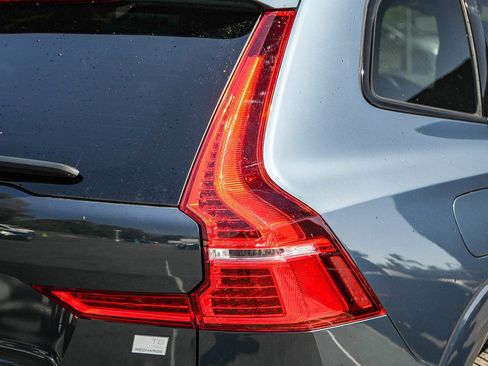 Used 2024 Volvo XC60 T8 Plus AWD/4WD image 7