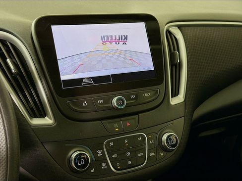 Used 2024 Chevrolet Malibu LT image 17