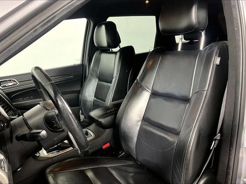 Used 2018 Jeep Grand Cherokee Limited AWD/4WD image 25