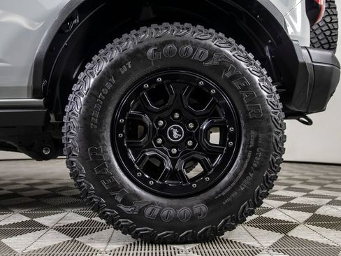 Used 2021 Ford Bronco First Edition AWD/4WD image 40