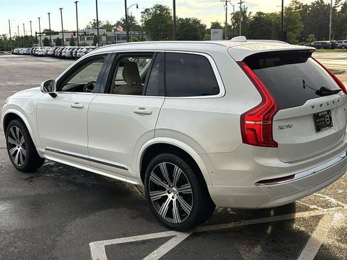 Used 2023 Volvo XC90 T8 Plus w/ Protection Package Premier AWD/4WD image 4