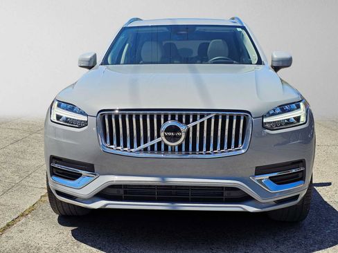 Certified 2025 Volvo XC90 T8 Ultra w/ Protection Package Premier AWD/4WD image 8