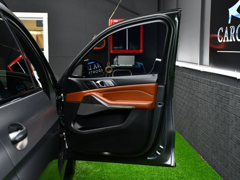 Used 2022 BMW X7 M50i w/ Executive Package image 47