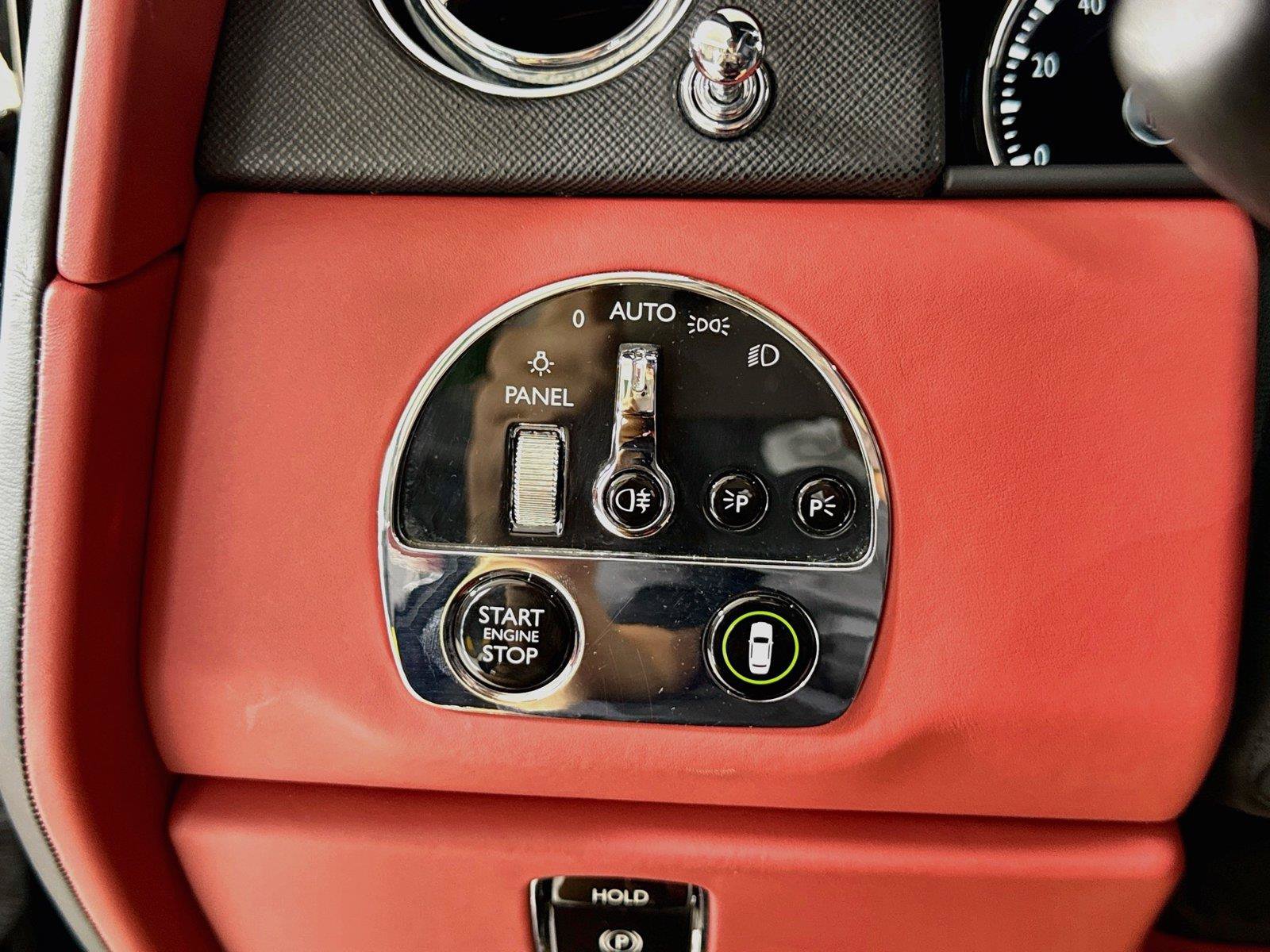 Used 2022 Rolls-Royce Cullinan AWD/4WD image 24