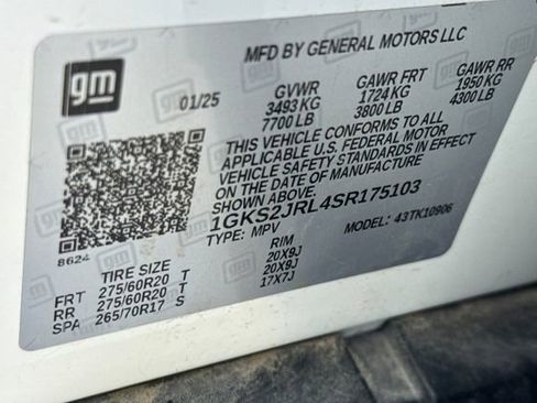 Used 2025 GMC Yukon XL Denali image 30