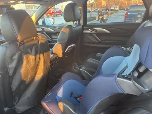 Used 2023 MAZDA CX-9 Touring image 10