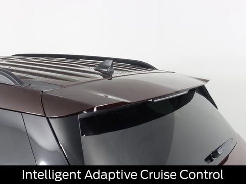 Certified 2022 Ford Explorer XLT w/ Equipment Group 202A image 21