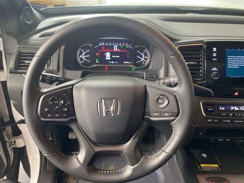 Used 2024 Honda Passport EX-L image 15