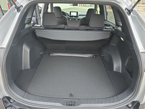 Used 2023 Toyota RAV4 SE image 18