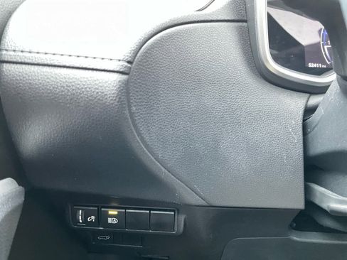 Used 2023 Toyota Corolla Cross XLE w/ Convenience Package image 21