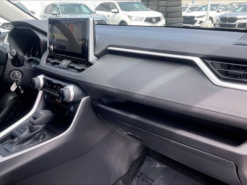 Used 2024 Toyota RAV4 LE AWD/4WD image 14