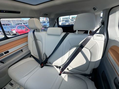 New 2025 Volkswagen ID. Buzz Pro S Plus RWD image 48