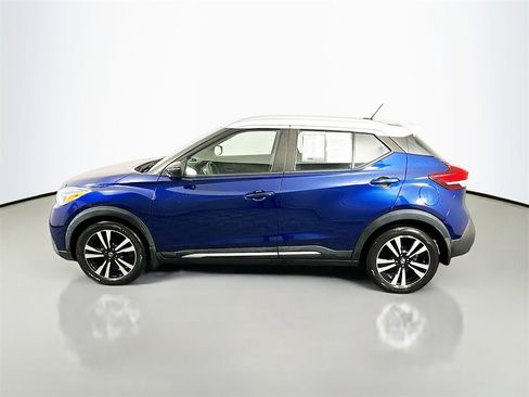 Used 2020 Nissan Kicks SR image 4