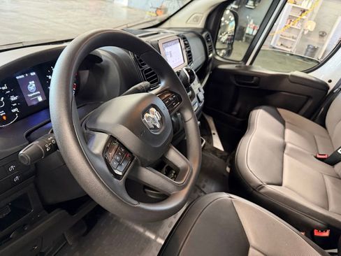 Used 2024 RAM ProMaster 2500 w/ Convenience Group image 23