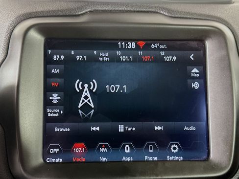 Used 2023 Jeep Renegade Trailhawk image 21