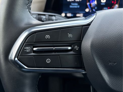 Used 2026 Chevrolet Equinox LT w/ Convenience Package II image 23