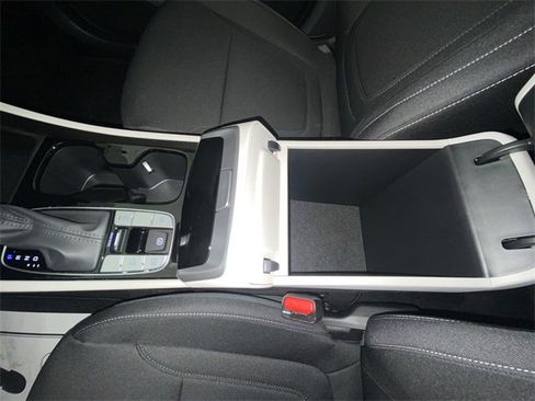 Used 2024 Hyundai Tucson SE image 20