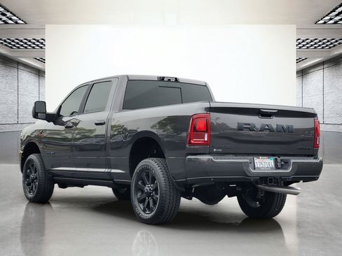 Used 2025 RAM 3500 Laramie AWD/4WD image 8
