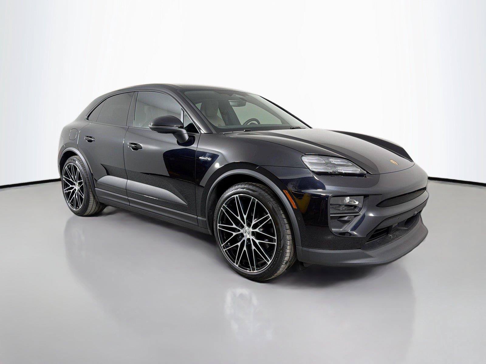 Used 2026 Porsche Macan 4 Electric AWD/4WD image 9