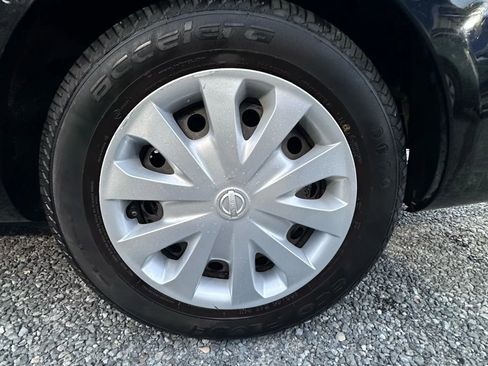 Used 2017 Nissan Versa S image 23