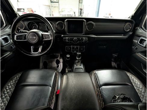 Used 2022 Jeep Wrangler Unlimited Sahara AWD/4WD image 10