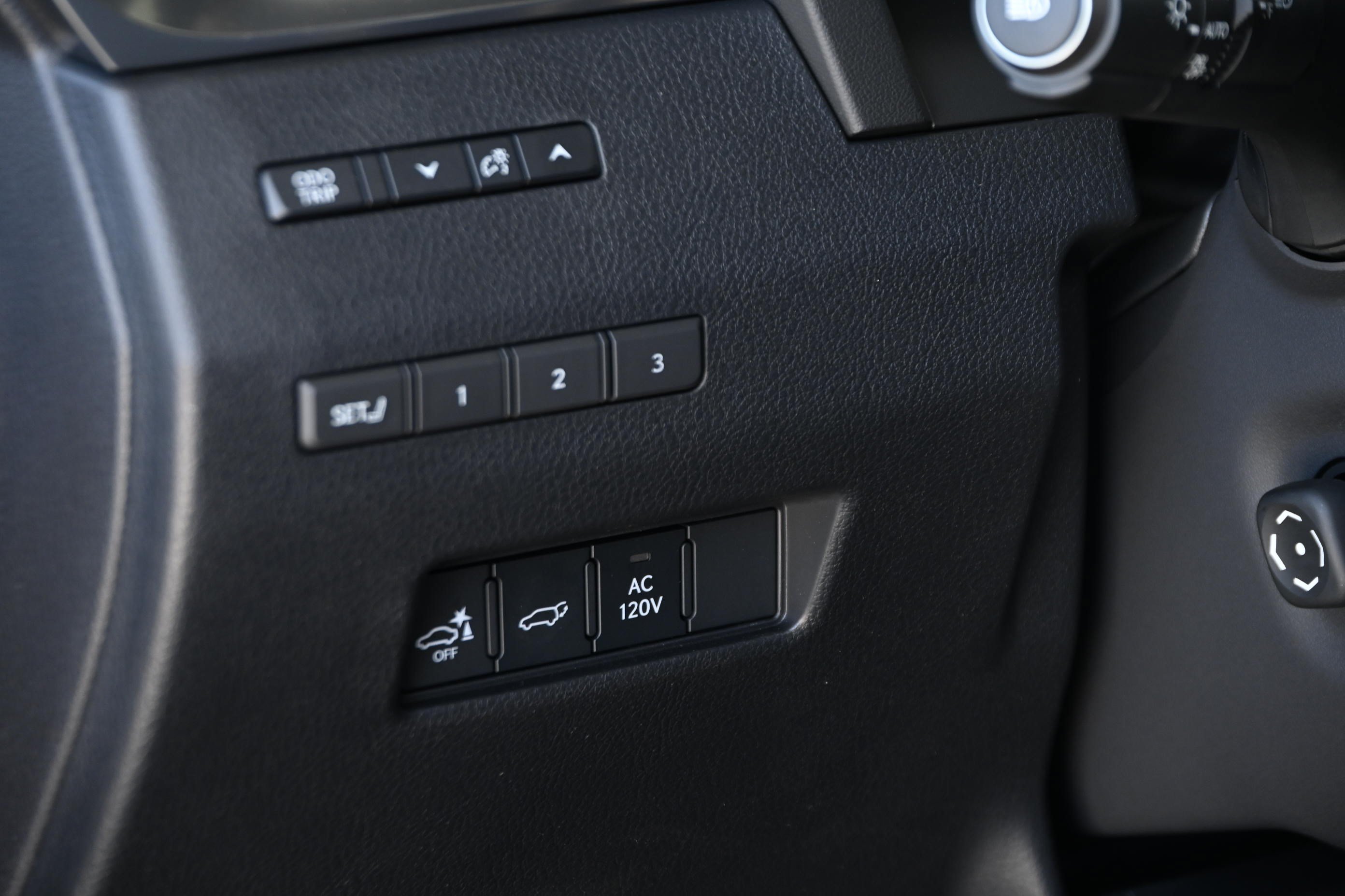 Used 2026 Lexus GX 550 w/ Accessory Package (2T) AWD/4WD image 29