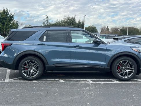 New 2026 Ford Explorer ST w/ Sun And Sound Package image 4