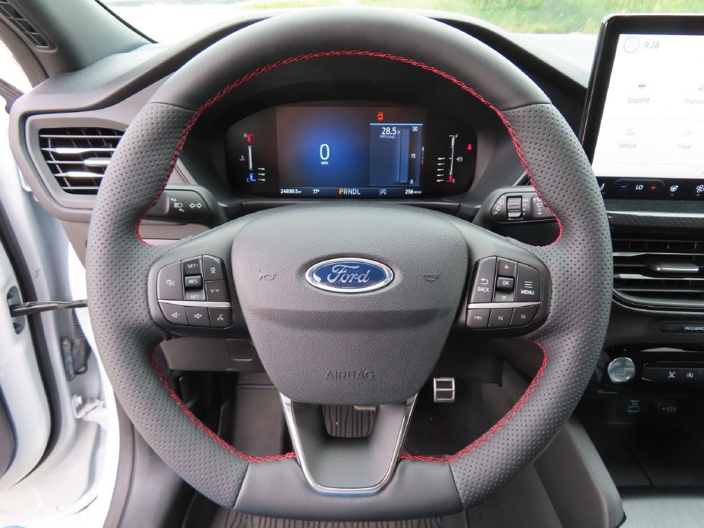 Used 2023 Ford Escape ST-Line w/ Tech Pack #1 AWD/4WD image 15