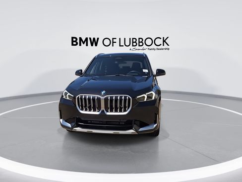 Used 2025 BMW X1 xDrive28i AWD/4WD image 3