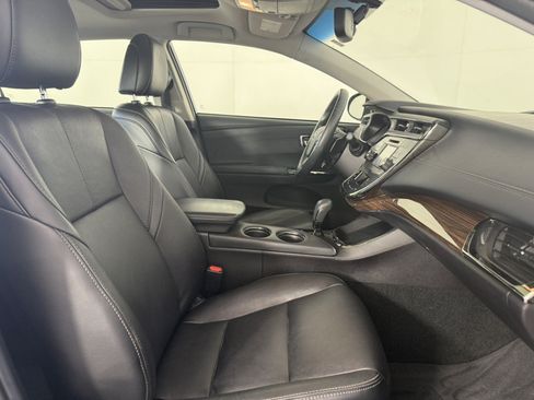 Used 2015 Toyota Avalon XLE Premium FWD image 10